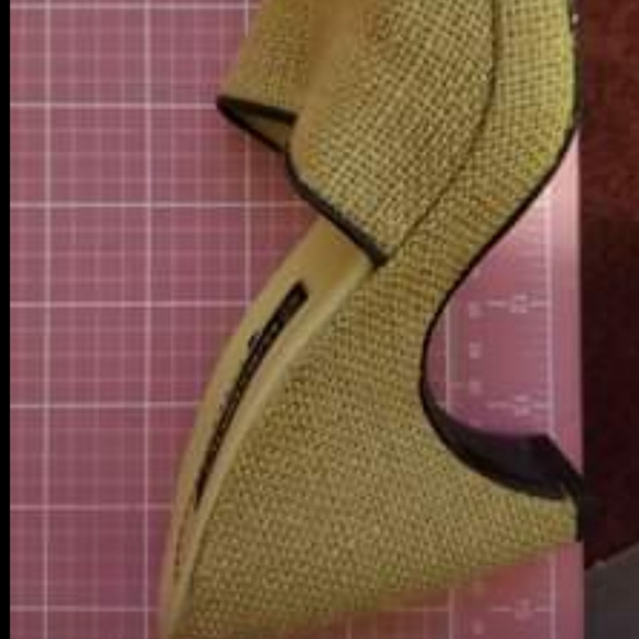 Claudia Ciuti Wedge Size 5.5M Shoes EUC - Picture 7 of 7